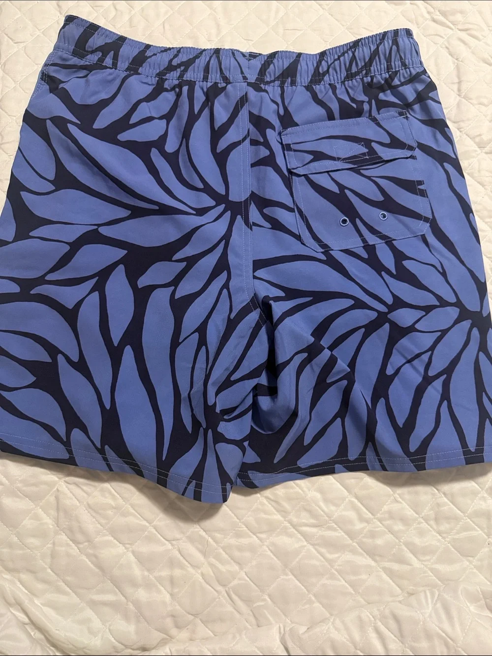 Vineyard Vines Blue Abstract Leaf-Print Swim Trunks